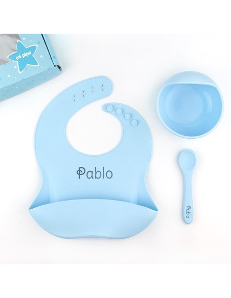 Vajilla con babero, bol y cuchara de silicona Celeste personalizada