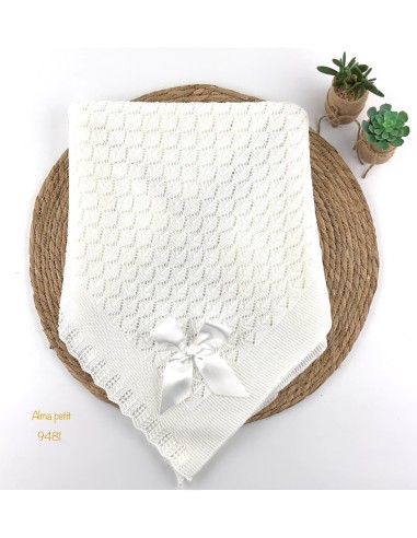 Toquilla de bebe de hilo calada