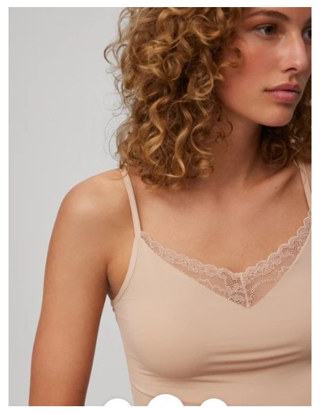 Ysabel Mora camiseta tirantes
