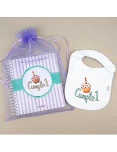 Cumplo 1, el Diario del primer año de Mi Pipo con regalo de babero