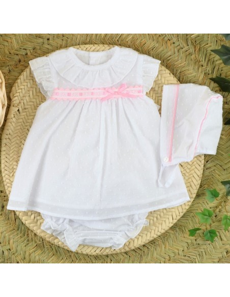 Vestidito de bebe blanco con gorro y braguitas