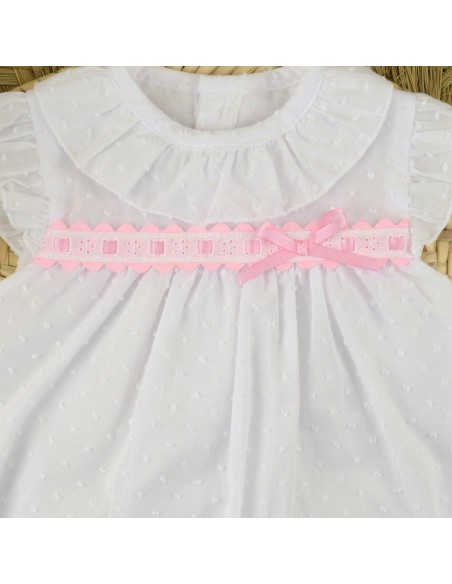 Vestidito de bebe blanco con gorro y braguitas